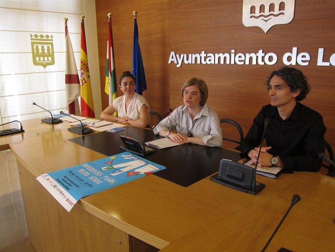 Corres, Ramonda Y Ruiz, En La Presentación