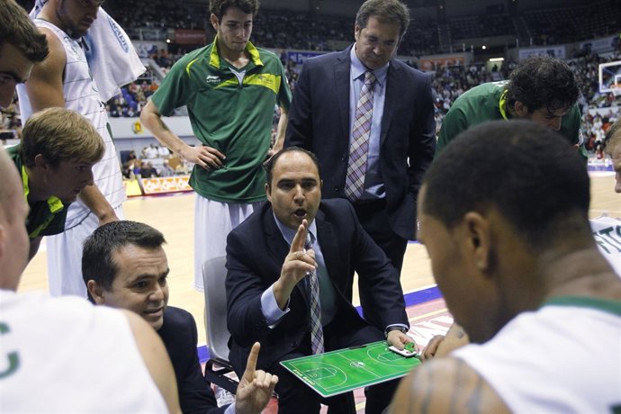 Chus Mateo (Unicaja) En Tiempo Muerto 