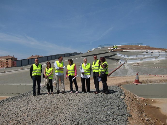 Gamarra, Abalos, Galí-Izard Y Otros Visitantes, Sobre La Cubierta De La Estación