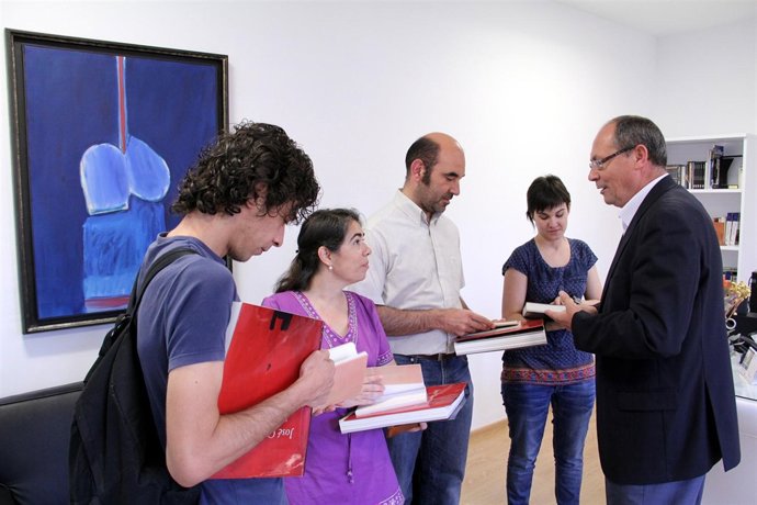 Entrega De Premios Del Concurso Fotográfico 'Mi Museo Y Yo'