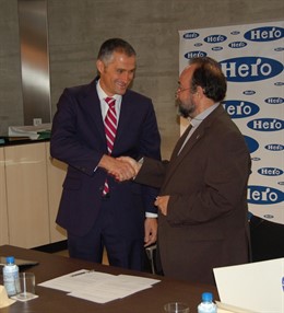 Sergio Elizalde, Director General De Hero España Y Monseñor Juan José Aguirre