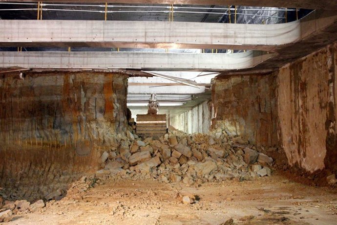 Cale Del Metro Bajo La Calle Cómpeta