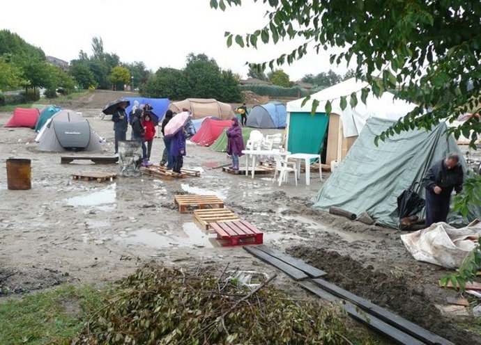 Acampada De Los Cooperativistas De La Tenería