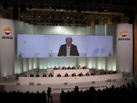 Economía/Empresas.- Brufau dice que España "va a salir de ésta" y califica de "adecuadas" las reformas del Gobierno