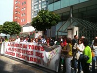Trabajadores de La Pereda acusan al Gobierno de Cantabria de "destruir todo lo público"