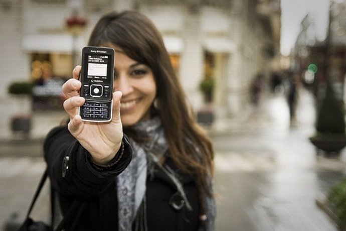 Chica Con Smartphones