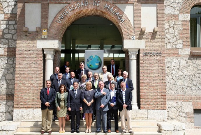 Presentación de los Cursos de Verano de la UMA 2012