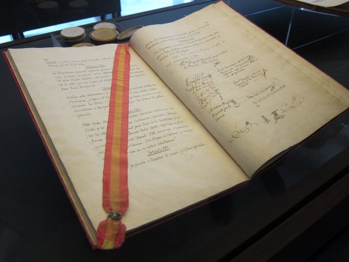 Manuscrito Original De La Constitución De Cádiz De 1812