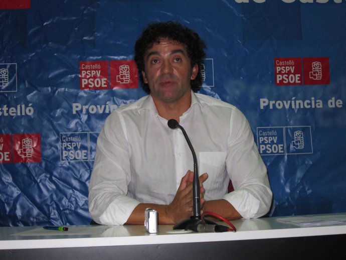 Francesc Colomer En Rueda De Prensa