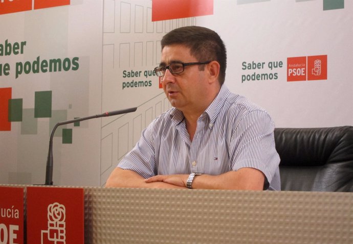 El Secretario General Del PSOE De Jaén, Francisco Reyes, En Rueda De Prensa.