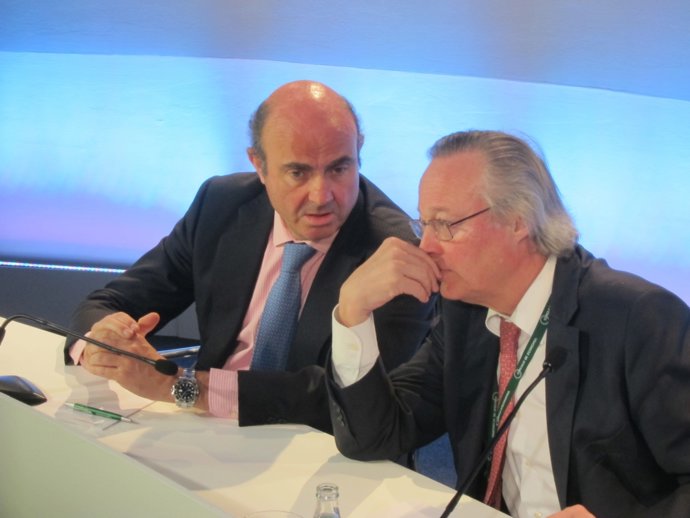 Luis De Guindos, Ministro De Economía