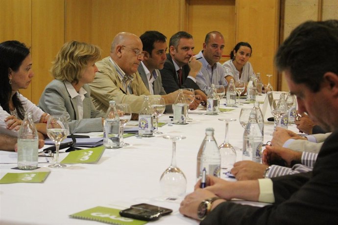 Turismo De Fuerteventura Se Reúne Al Sector Con El Principal Turoperador Ruso