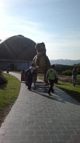 Dinorobots En El MUJA