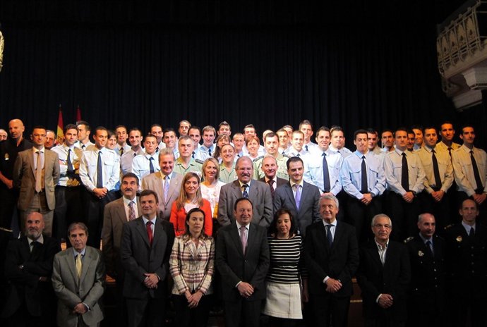 Acto De Entrega De Diplomas A Policías Locales