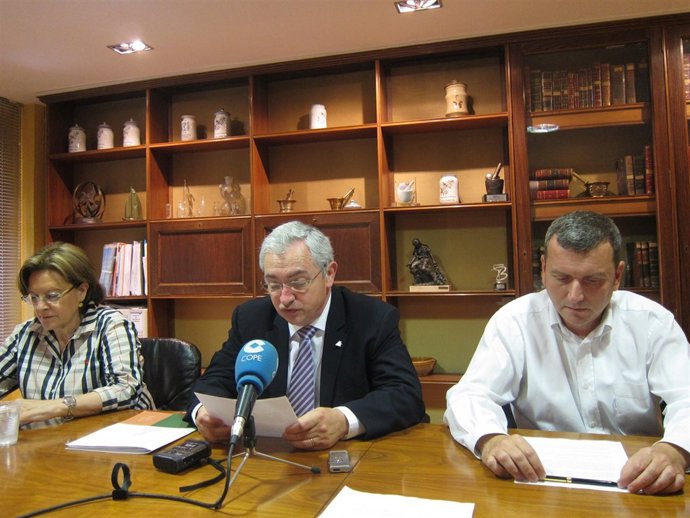 Presidente Del Colegio De Farmacéutico De Castellón En Rueda De Prensa