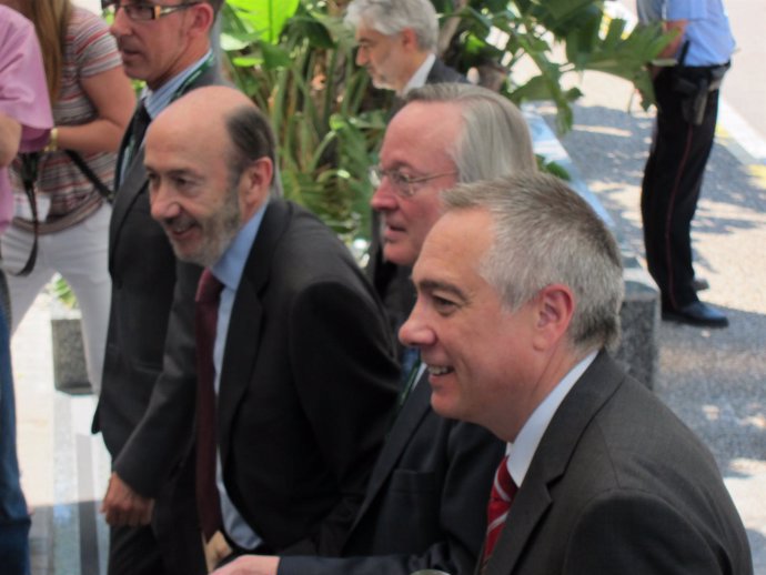 Alfredo Pérez Rubalcaba, Josep Piqué Y Pere Navarro