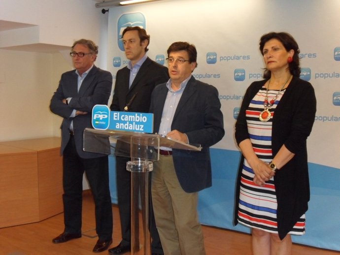 Matarí En Rueda De Prensa Junto A Caicedo, Hernándo Y Navarro