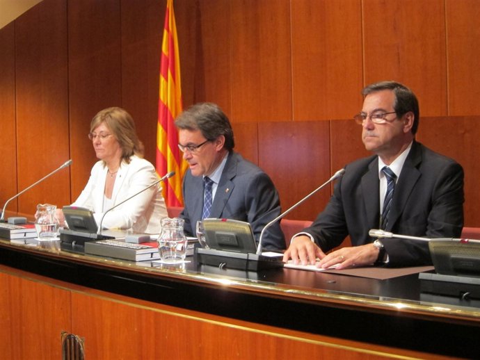 Pilar Fernández Bozal, Artur Mas Y Xavier Fabregat