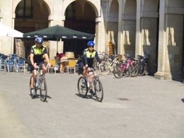 Grupo Policía Local En Bicicleta