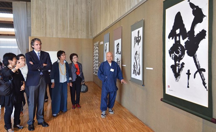 El Alcalde En La Inauguración De La Exposición De Arte Japonés