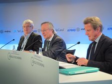 Joschka Fischer, Josep Piqué Y Bernard Kouchner En La XXVIII Reunión Del Círculo