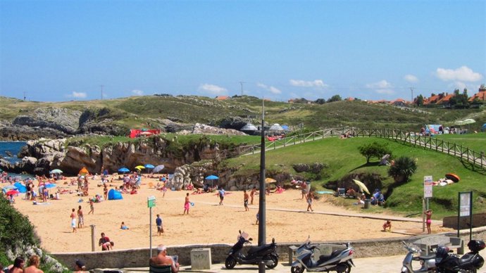 Playa San Juan De La Canal (Piélagos)