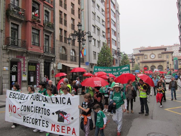 Cabeza De La Manifestación.