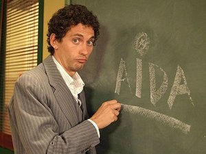 Luisma (Paco León) En Aida