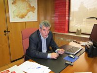 Villarrubia viaja a Bruselas con OPAS y sindicatos para profundizar en el trabajo del PSOE sobre sectores estratégicos