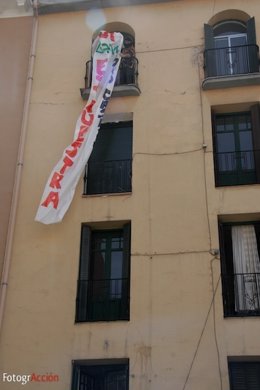 Fachada De Nuevo Edificio Okupado En Sebastián El Cano