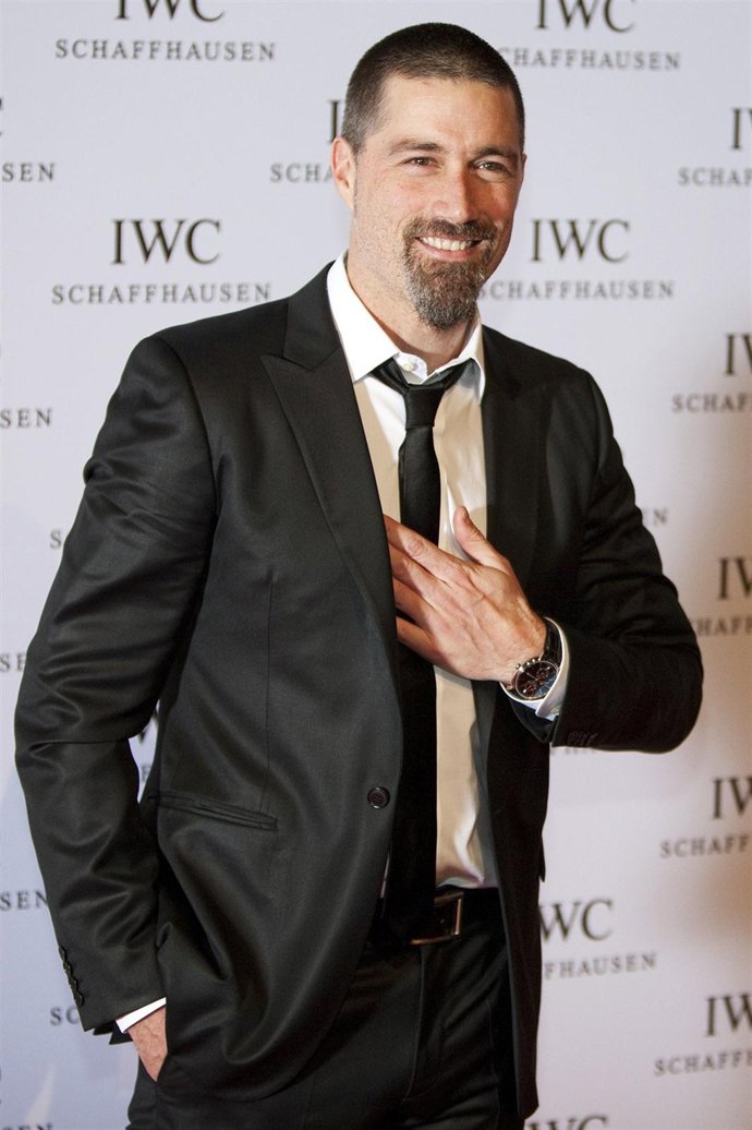Matthew Fox Posando Con Barba