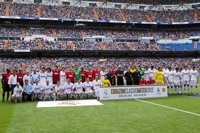 El 'Corazón Classic Match' se tiñe de blanco en el Bernabéu
