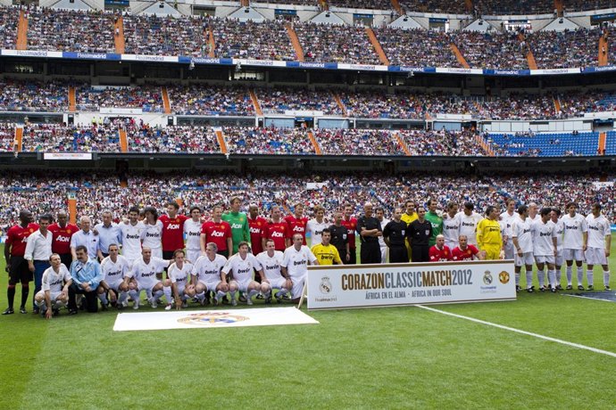 El 'Corazón Classic Match' Se Tiñe De Blanco En El Bernabéu
