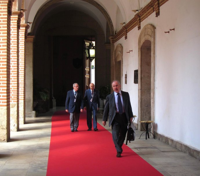 Rodrigo Rato A Su Llegada A Los Premiso Jaime I