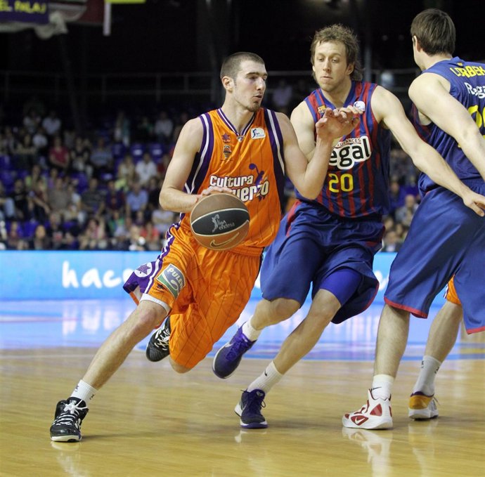 Nando De Colo Joe Ingles Valencia Barcelona