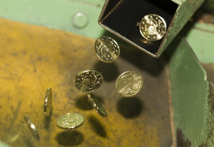 Fabricación De Monedas De Euros En La Fábrica Nacional De Moneda Y Timbre