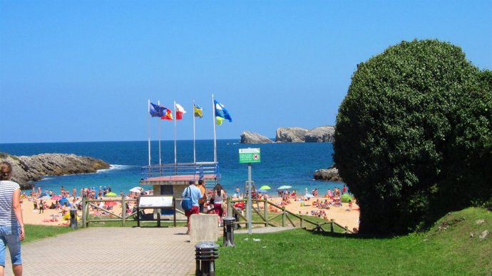 Playa De La Canal (Piélagos)