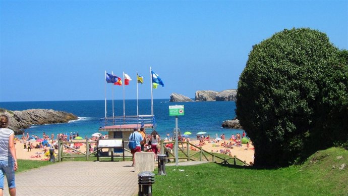 Playa De La Canal (Piélagos)