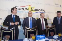 Baltar llama a cooperar y señala que no es "necesario ni obligatorio" fusionar municipios para prestar mejores servicios