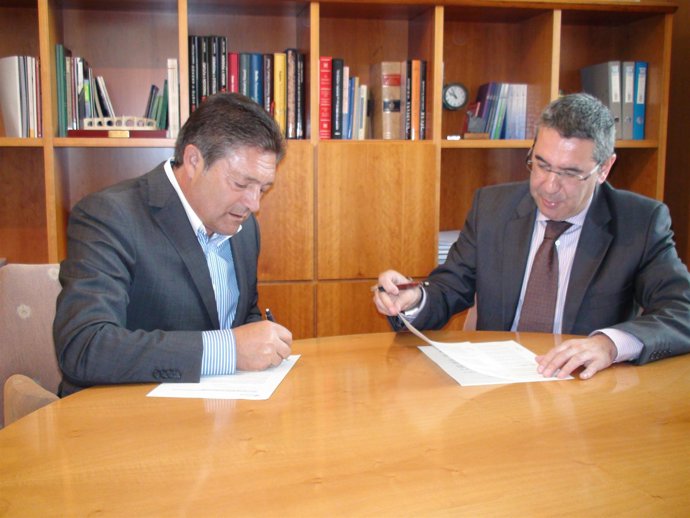 Firma Del Contrato De Firme