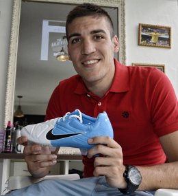 Oriol Romeu Con Sus Zapatillas 