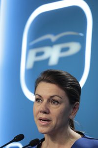 Cospedal destaca la bajada del paro en un momento de recesión, "muy complicado" para crear empleo