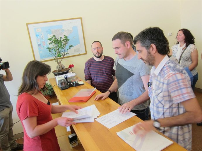 Registro de ILP contra incineración en el Parlamento gallego.