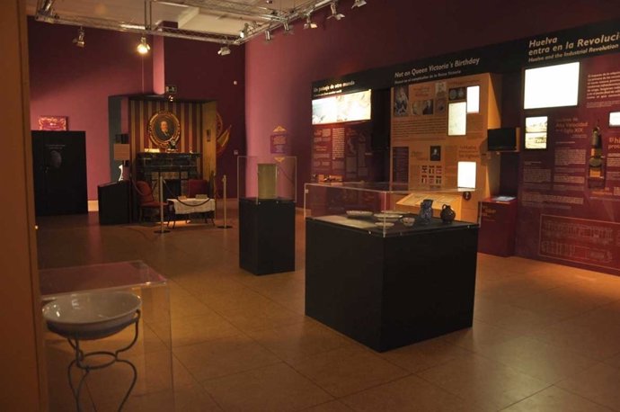 Sala De Exposiciones En El Centro Puerta Del Atlántico. 