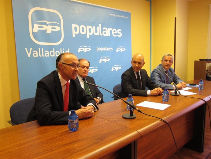 García Legaz (Segundo Por La Derecha) En El PP De Valladolid