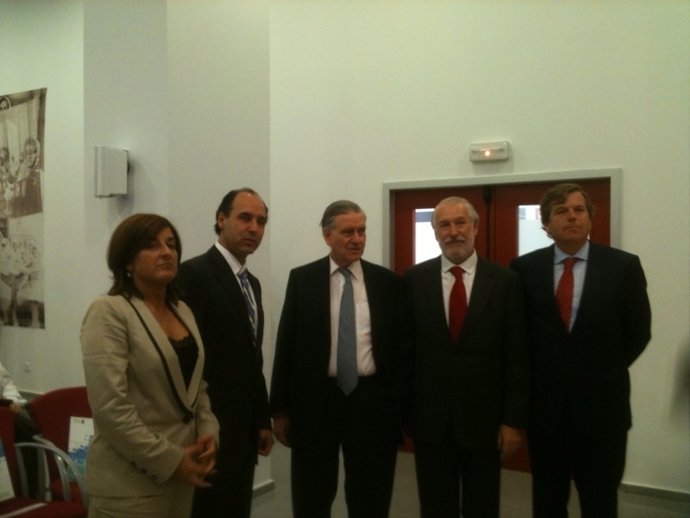 Diego En La Presentación Del Último Eje De Invercantabria