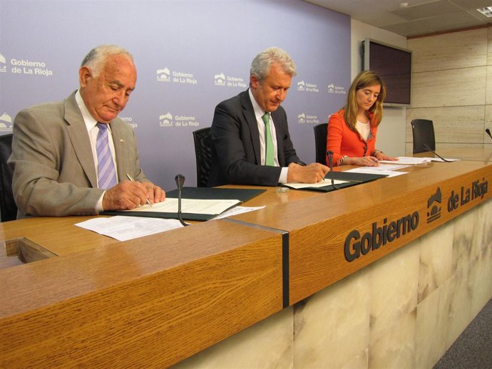 Firma Convenio Gobierno Riojano Y Cruz Roja