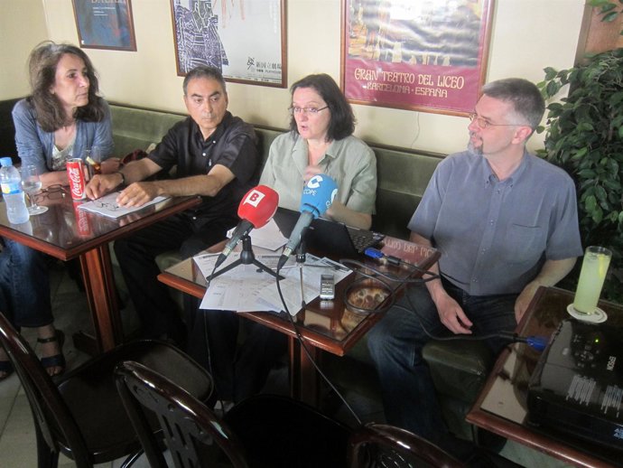 Organizadores De La Consulta Democrática De La Rambla De Barcelona.