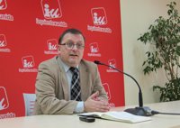 Iglesias (IU) confía en que la negociación permita recuperar "muy pronto" la normalidad en el transporte