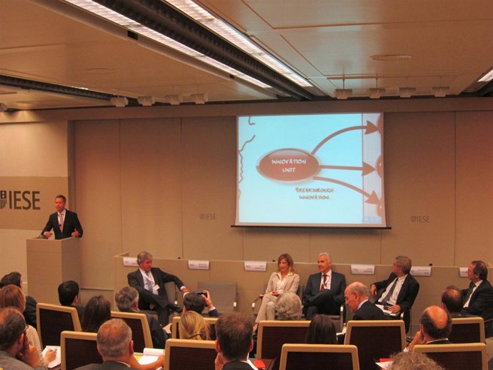 Ponencias De Carrefour,Nestlé, Caviar Nacarii Y Europastry En Iese